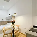 Paris Studio in Montmartre Area near Metro&Shops