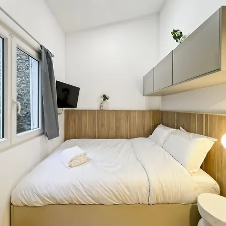 In Montmartre Area Near Metro & Shops Apartment Paris