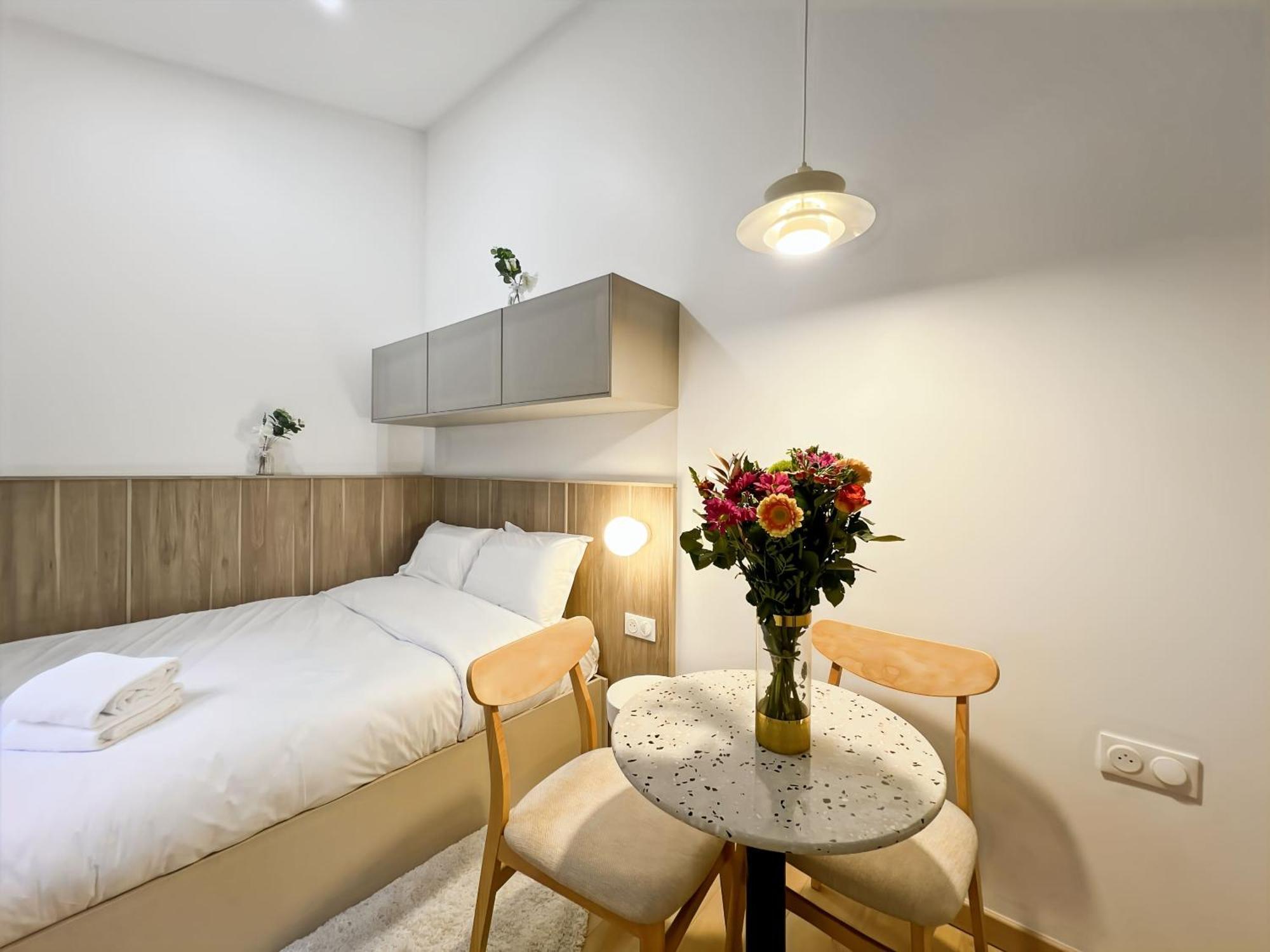 Paris Studio in Montmartre Area near Metro&Shops Parigi